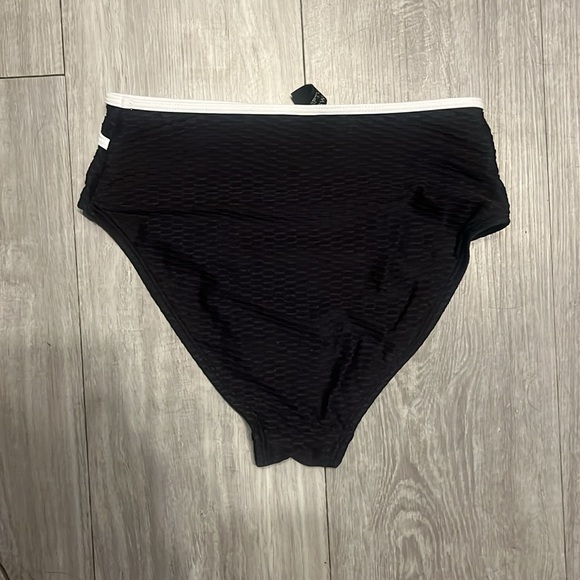 Niptuck 2 piece bikini set - Picture 10 of 13